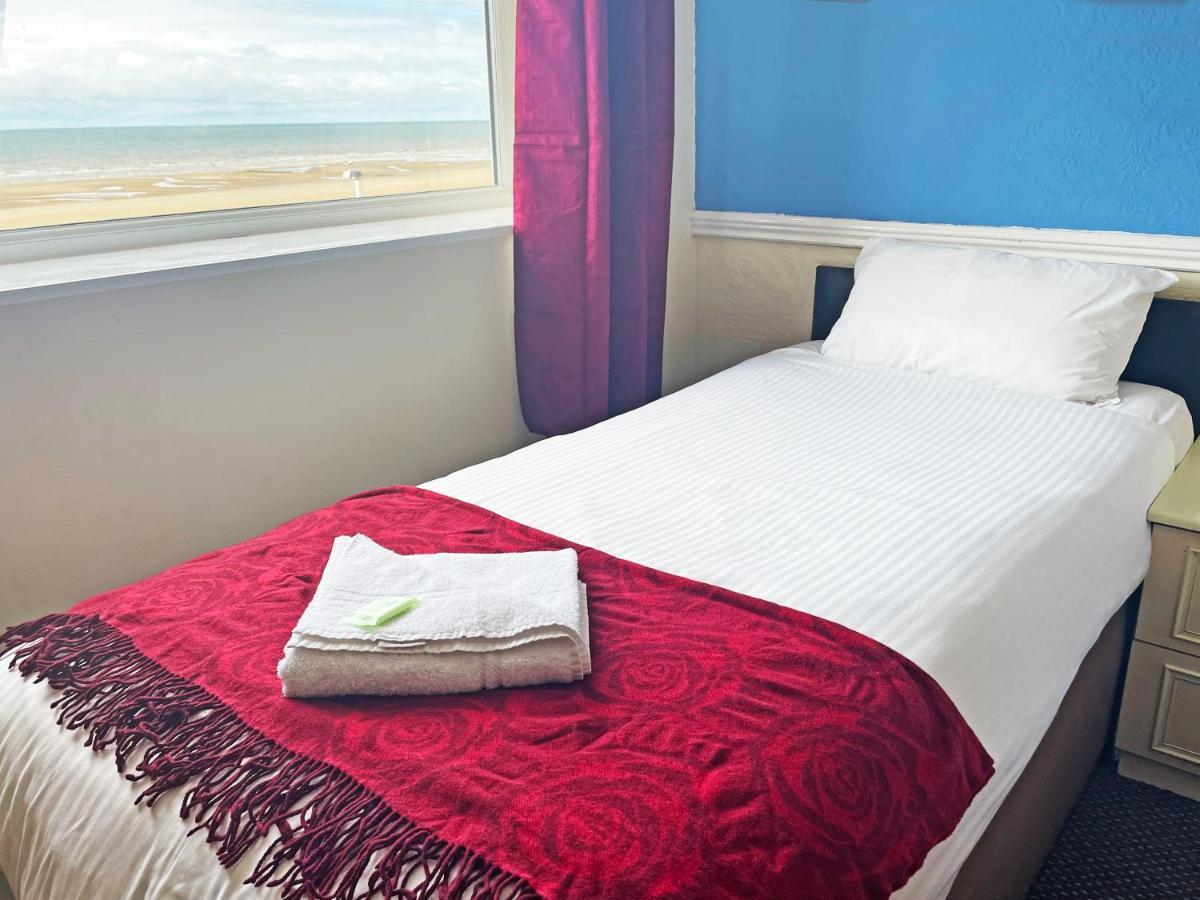Sapphire Hotel Blackpool Promenade Exterior foto